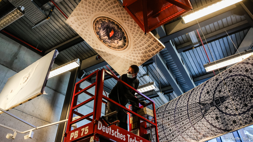 Cosmic Culture - Aufbau im Deutschen Technikmuseum Berlin